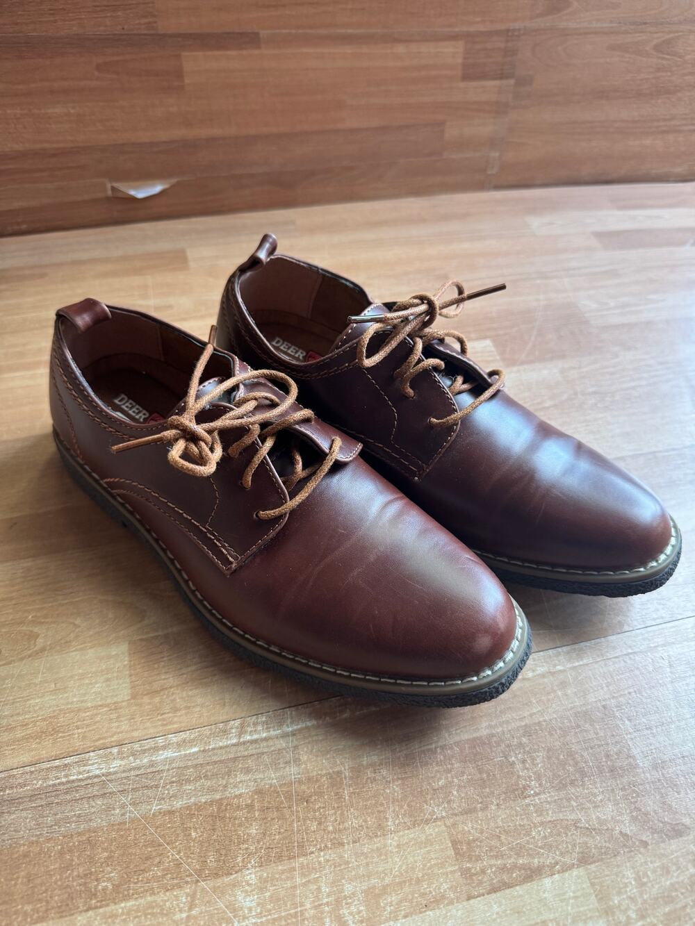 Deer Stags Boys' Zander Oxfords in a brown redwood, size 3.5